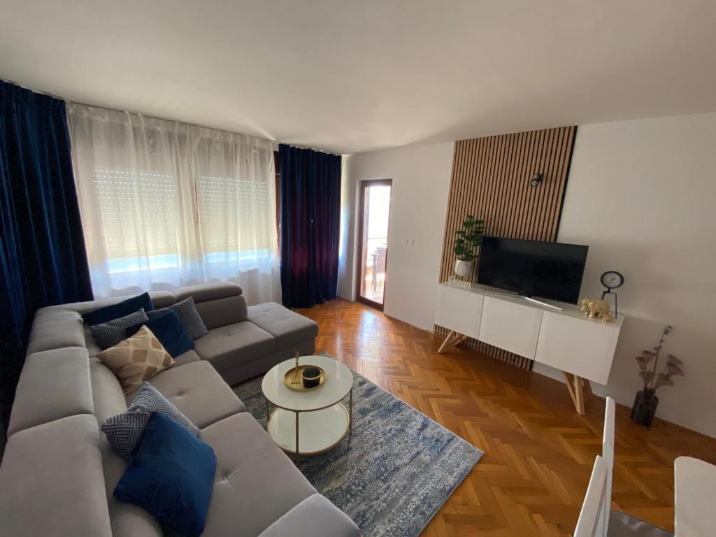 Ocean Apartman Jesenice  Zewnętrze zdjęcie